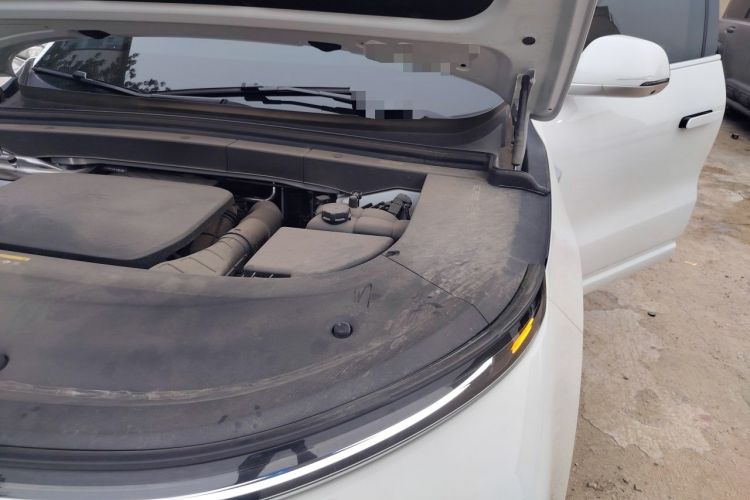 Used Li Auto L6 2025 Pro Smart Refresh Edition Engine Bay Left