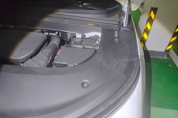 Used Li Auto L6 2025 Max Smart Refresh Edition Engine Bay Left