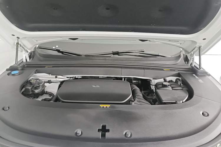 Used Li Auto L6 2025 Pro Smart Refresh Edition Engine Bay