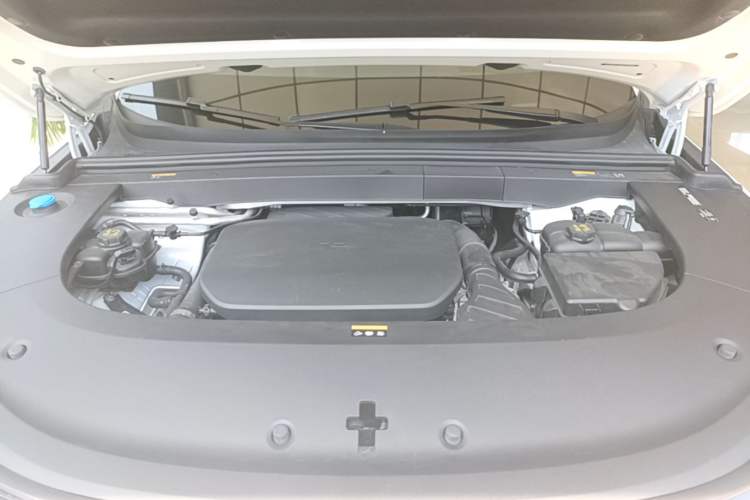 Used Li Auto L6 2025 Pro Smart Refresh Edition Engine Bay