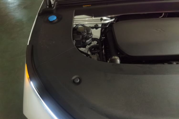 Used Li Auto L6 2025 Pro Smart Refresh Edition Engine Bay Right