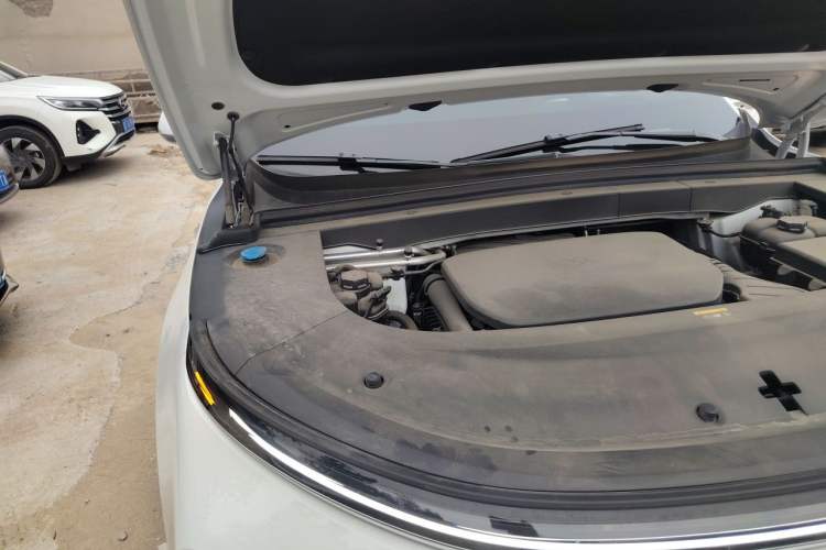 Used Li Auto L6 2025 Pro Smart Refresh Edition Engine Bay Right