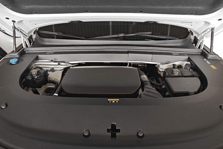 Used Li Auto L6 2025 Max Smart Refresh Edition Engine Bay