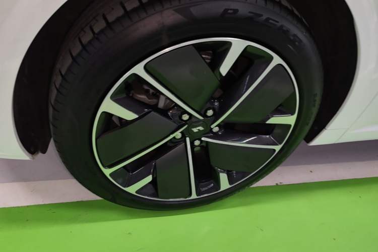 Used Li Auto L6 2025 Max Smart Refresh Edition Exterior 4