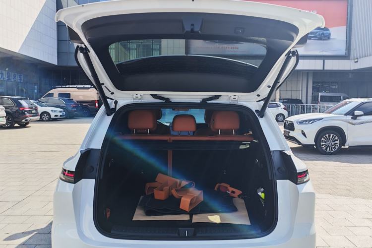 Used Li Auto L6 2025 Max Smart Refresh Edition Exterior 8