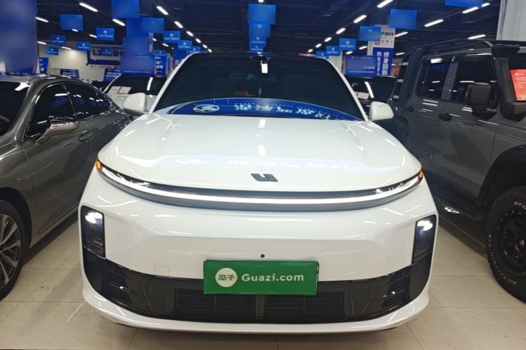 Used Li Auto L6 2025 Pro Smart Refresh Edition Front
