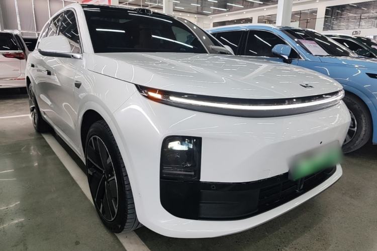 Used Li Auto L6 2025 Pro Smart Refresh Edition Front Right 45 Deg