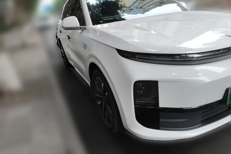 Used Li Auto L6 2025 Max Smart Refresh Edition Front Right 45 Deg
