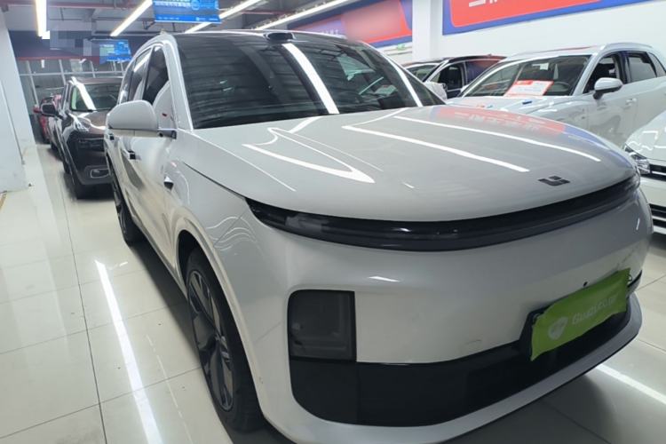 Used Li Auto L6 2025 Max Smart Refresh Edition Front Right 45 Deg