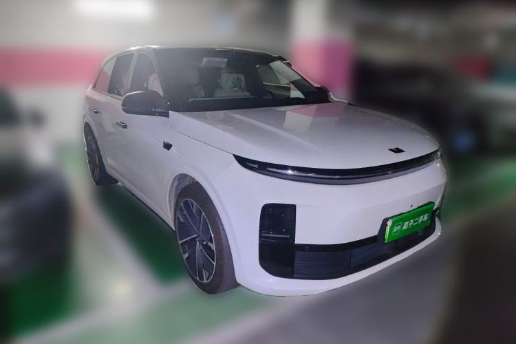 Used Li Auto L6 2025 Max Smart Refresh Edition Front Right 45 Deg
