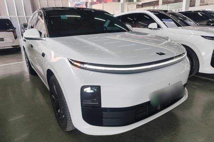Used Li Auto L6 2025 Pro Smart Refresh Edition Front Right 45 Deg