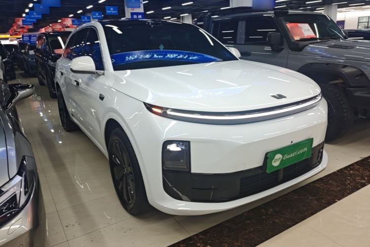 Used Li Auto L6 2025 Pro Smart Refresh Edition Front Right 45 Deg