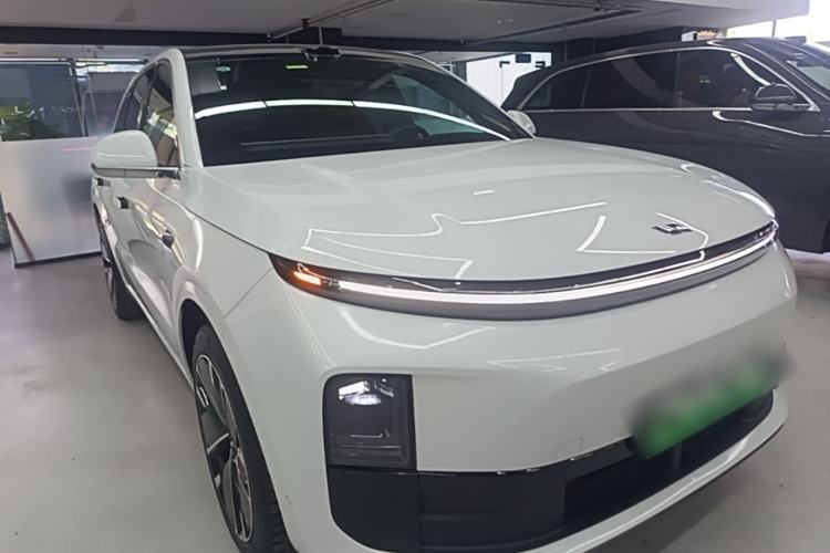 Used Li Auto L6 2025 Max Smart Refresh Edition Front Right 45 Deg