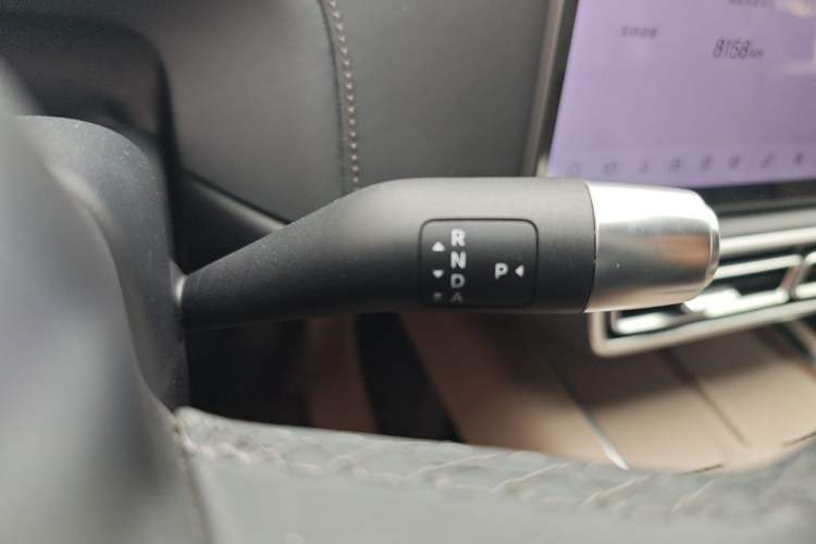Used Li Auto L6 2025 Pro Smart Refresh Edition Gear Lever