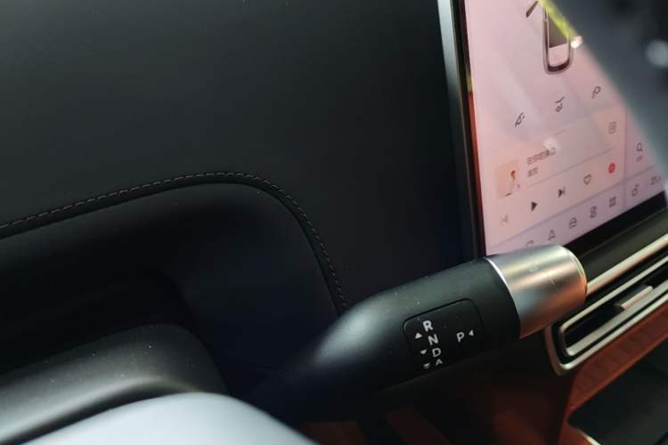 Used Li Auto L6 2025 Pro Smart Refresh Edition Gear Lever