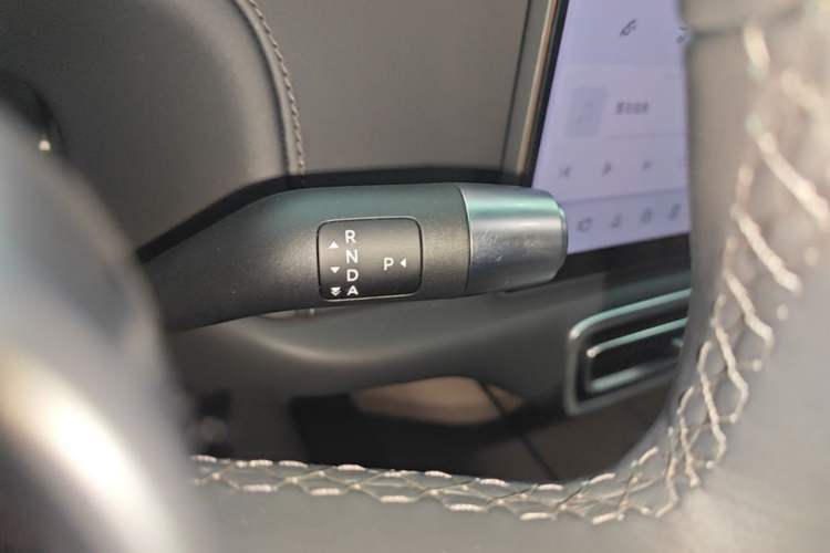 Used Li Auto L6 2025 Max Smart Refresh Edition Gear Lever