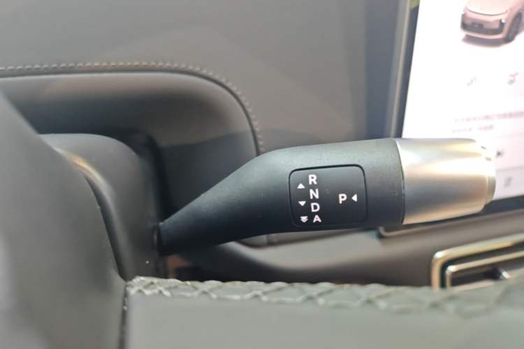 Used Li Auto L6 2025 Max Smart Refresh Edition Gear Lever