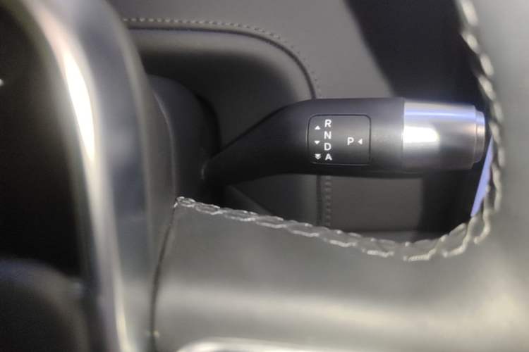 Used Li Auto L6 2025 Pro Smart Refresh Edition Gear Lever
