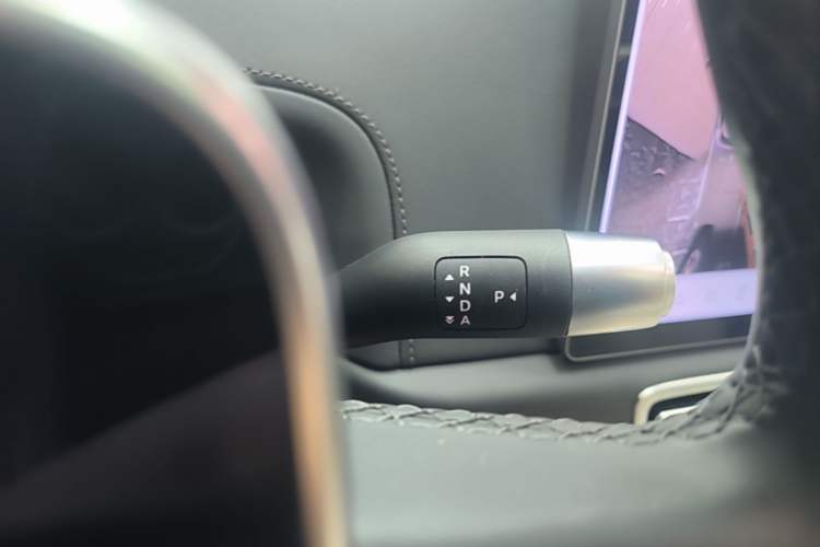 Used Li Auto L6 2025 Pro Smart Refresh Edition Gear Lever