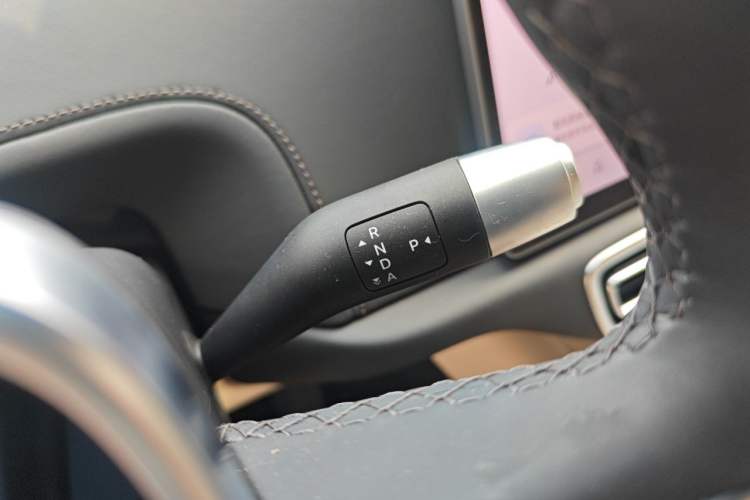 Used Li Auto L6 2025 Pro Smart Refresh Edition Gear Lever