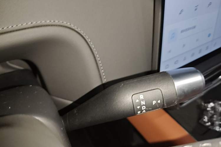 Used Li Auto L6 2025 Max Smart Refresh Edition Gear Lever