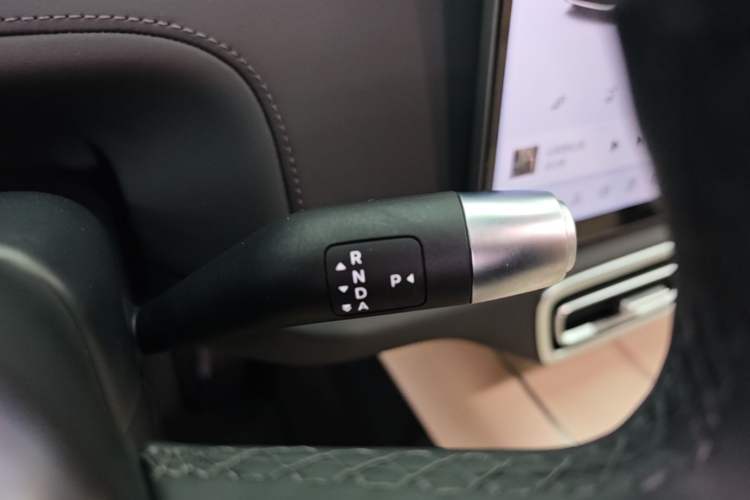 Used Li Auto L6 2025 Max Smart Refresh Edition Gear Lever
