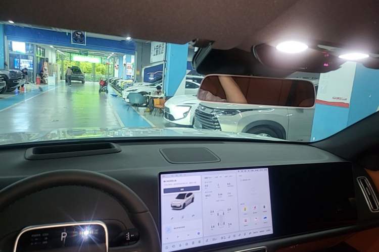 Used Li Auto L6 2025 Max Smart Refresh Edition Headliner