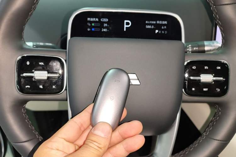 Used Li Auto L6 2025 Max Smart Refresh Edition Interior 1
