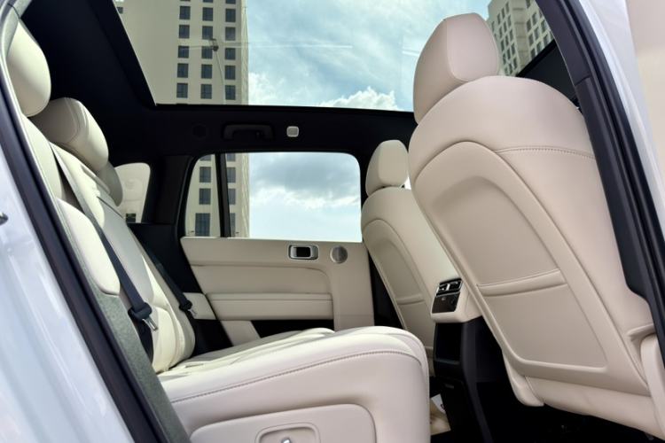 Used Li Auto L6 2025 Pro Smart Refresh Edition Interior 1