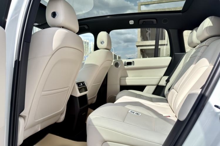 Used Li Auto L6 2025 Pro Smart Refresh Edition Interior 5
