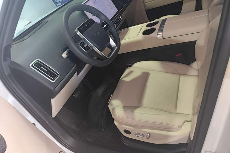Used Li Auto L6 2025 Pro Smart Refresh Edition Left Front Seat