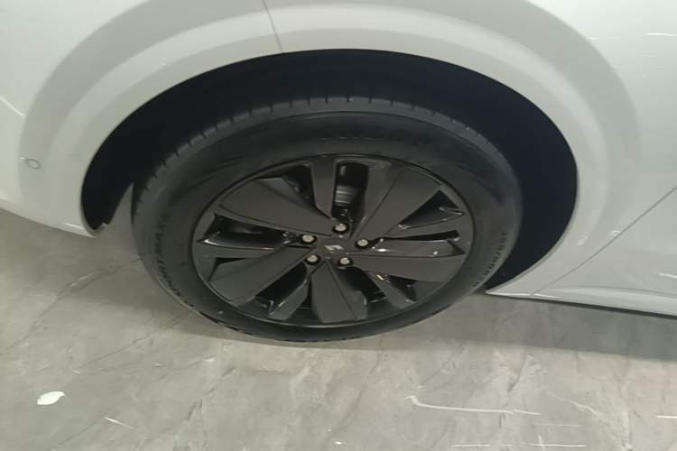 Used Li Auto L6 2025 Max Smart Refresh Edition Left Front Wheel Hub