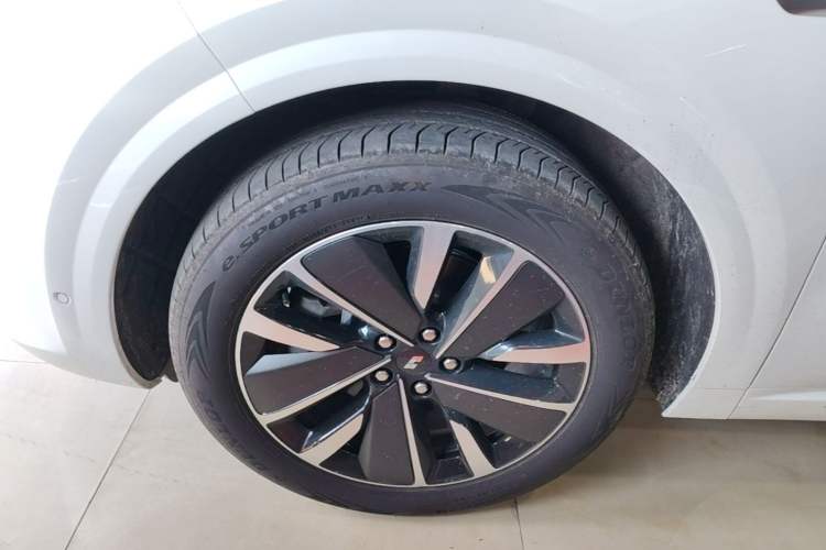 Used Li Auto L6 2025 Pro Smart Refresh Edition Left Front Wheel Hub