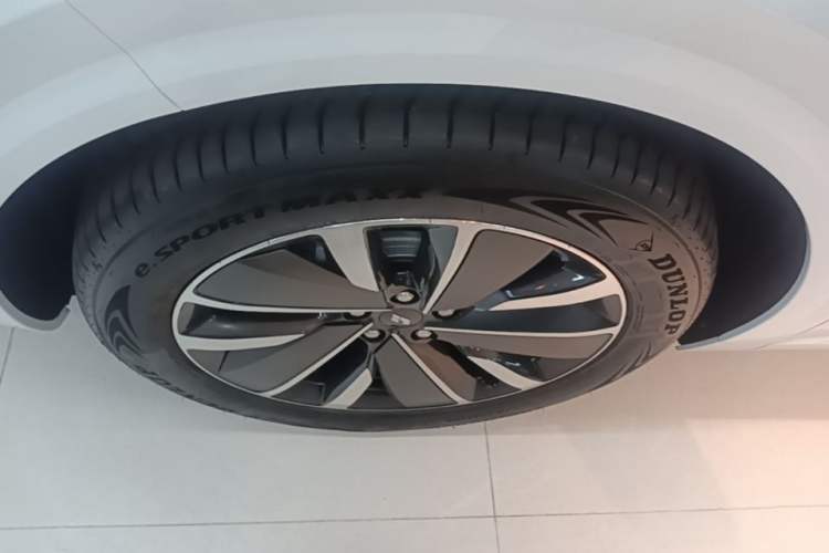 Used Li Auto L6 2025 Pro Smart Refresh Edition Left Front Wheel Hub