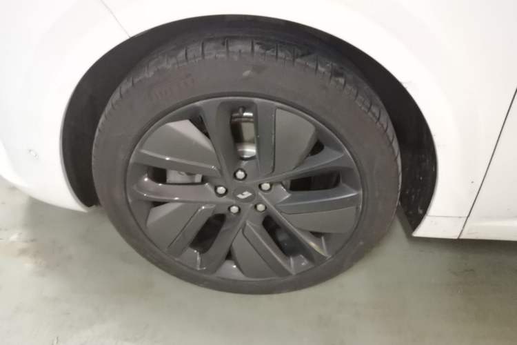 Used Li Auto L6 2025 Max Smart Refresh Edition Left Front Wheel Hub