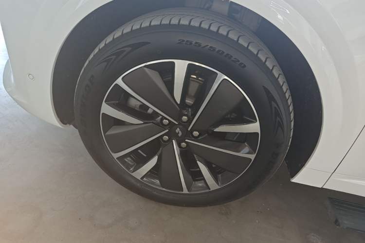 Used Li Auto L6 2025 Pro Smart Refresh Edition Left Front Wheel Hub