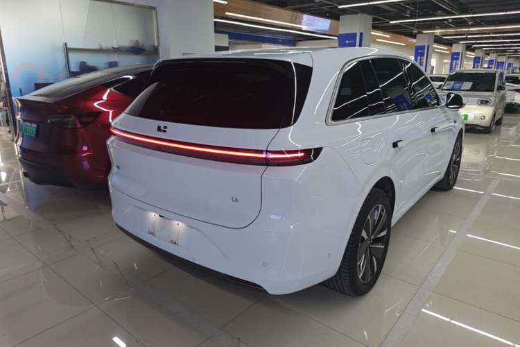 Used Li Auto L6 2025 Pro Smart Refresh Edition Rear Right 45 Deg