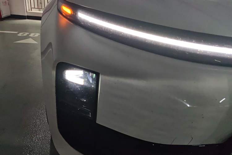 Used Li Auto L6 2025 Max Smart Refresh Edition Right Front Headlight
