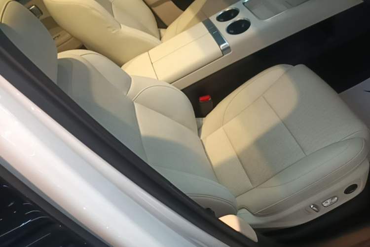 Used Li Auto L6 2025 Pro Smart Refresh Edition Right Front Seat