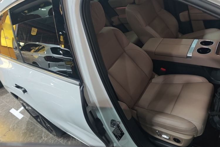 Used Li Auto L6 2025 Pro Smart Refresh Edition Right Front Seat