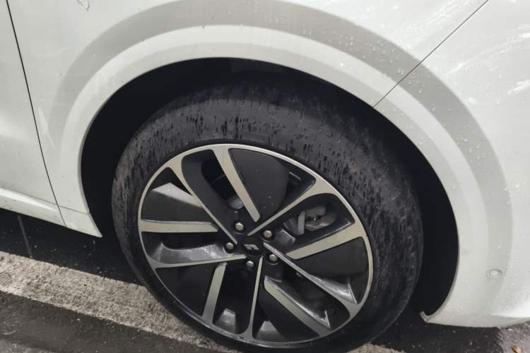 Used Li Auto L6 2025 Max Smart Refresh Edition Right Front Wheel Hub