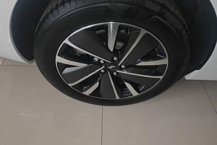 Used Li Auto L6 2025 Pro Smart Refresh Edition Right Rear Wheel Hub