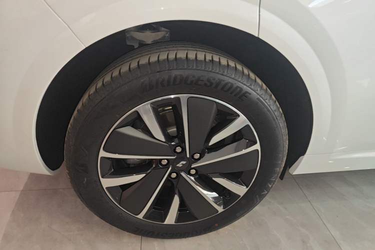 Used Li Auto L6 2025 Max Smart Refresh Edition Right Rear Wheel Hub