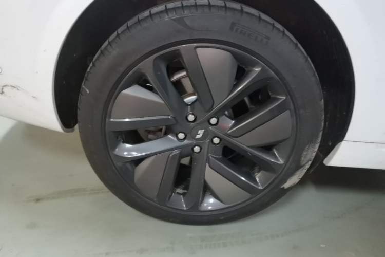 Used Li Auto L6 2025 Max Smart Refresh Edition Right Rear Wheel Hub