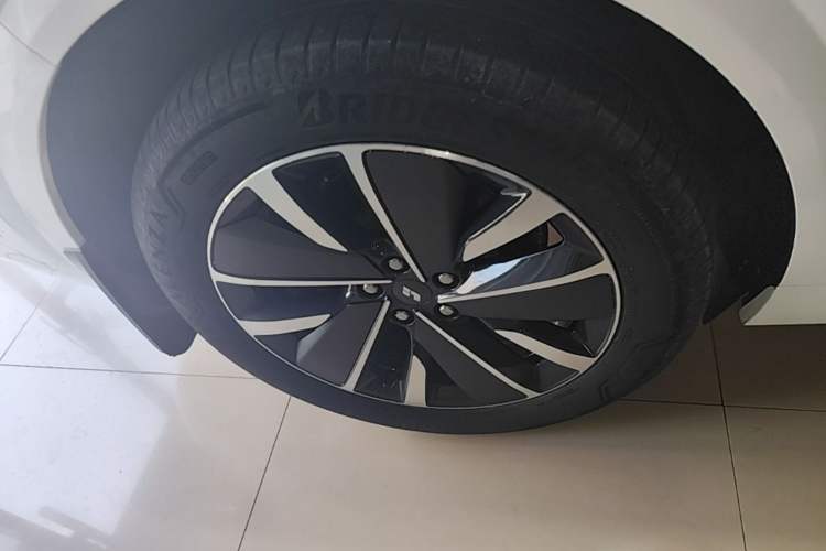 Used Li Auto L6 2025 Pro Smart Refresh Edition Right Rear Wheel Hub