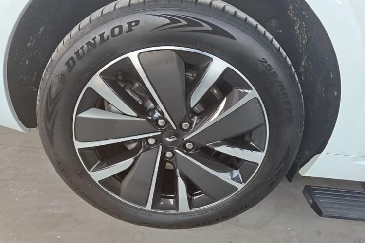 Used Li Auto L6 2025 Pro Smart Refresh Edition Right Rear Wheel Hub