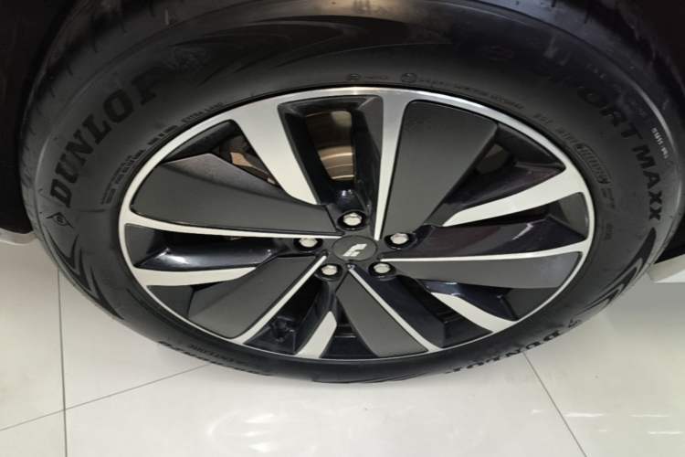 Used Li Auto L6 2025 Pro Smart Refresh Edition Right Rear Wheel Hub