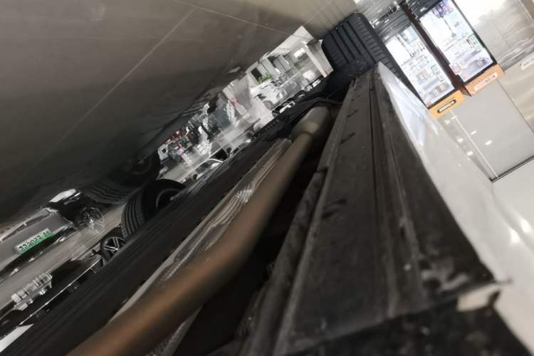 Used Li Auto L6 2025 Pro Smart Refresh Edition Right Side Sill