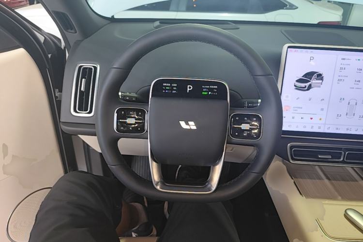 Used Li Auto L6 2025 Pro Smart Refresh Edition Steering Wheel