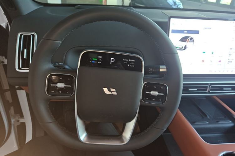 Used Li Auto L6 2025 Pro Smart Refresh Edition Steering Wheel